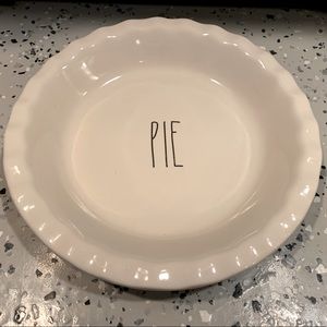 Rae Dunn PIE plate